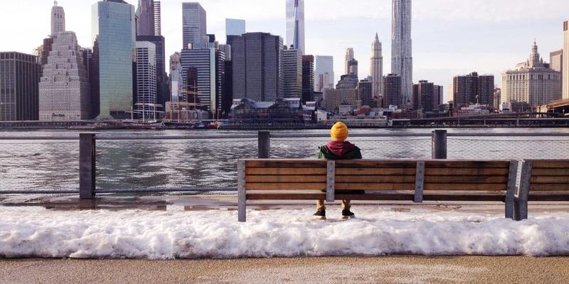 当蒸汽波遇见浑天仪:一场颠覆感官的红色艺术之夜